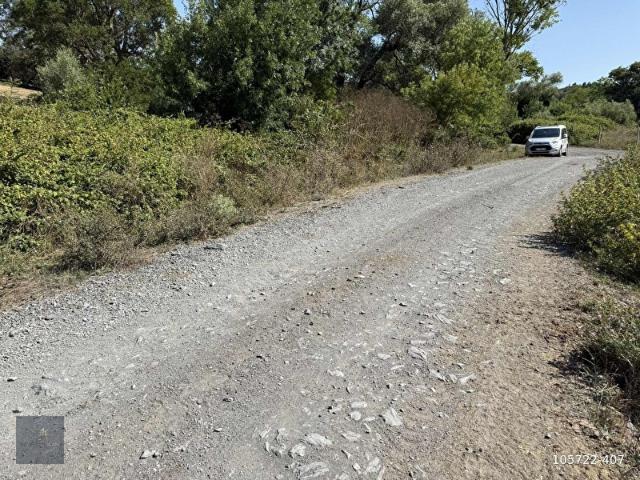 Arnavutköy Tayakadında Yola Cephe Konut İmarlı Satılık Arazi
