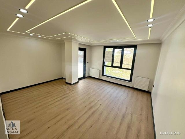 ARNAVUTKÖY VADİ PARKTA HARİKA 2+1 ARAKAT LÜX DAİRELER