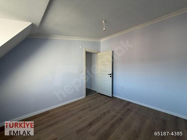 ARNAVUTKÖY 2+1 TÜRKİYE EMLAK ÇATI KATI 93m SATILIK DAİRE