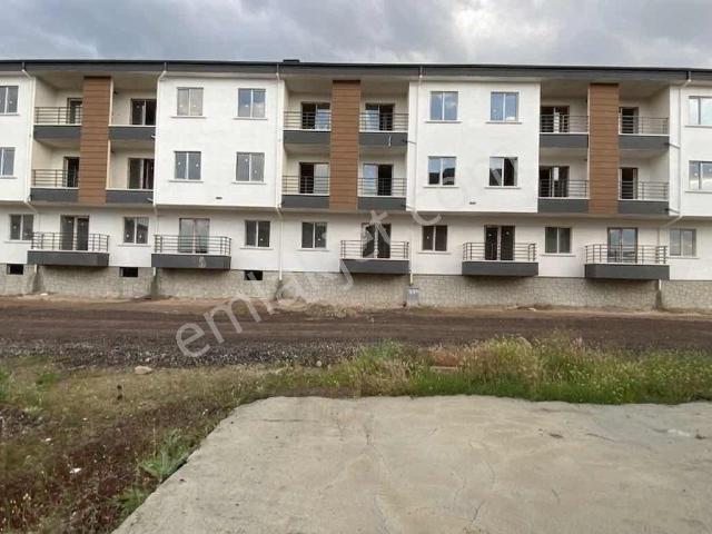 Aratol İstiklal'de Eşyalı Balkonlu Satılık 1+1 Daire