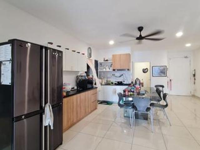 AraTre Residence Ara Damansara PJ for SALE