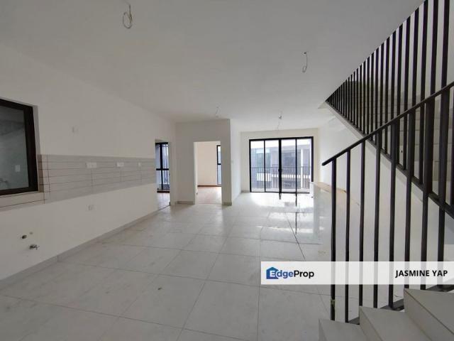 AraTre' Residences