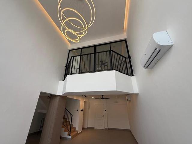 Ara Damansara Penthouse 1800sf