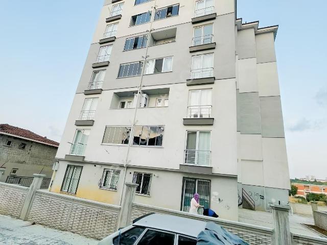 Ara Kat 2+1 Otoparklı