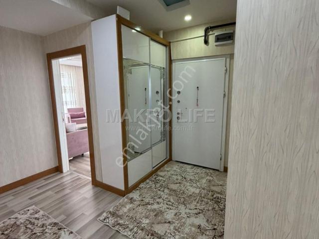 Araştırma Hastanesi Arkasında, Merkezi Konumda Satılık 4+1 Daire, 190m² Net Kullanım Alanı!