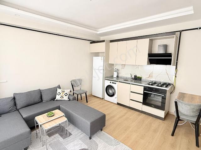 Araştırma Hastanesi Arkası Sıfır Eşyalı 1+1 Lüks Daire