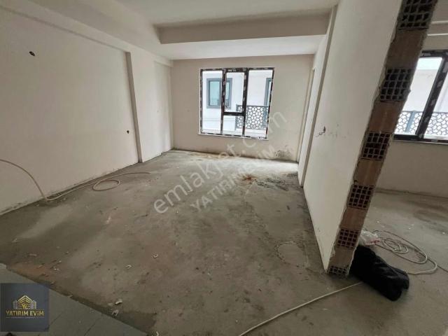 Araç Takasına Uygun Ara Kat Balkonlu 1+1 Daire Fırsatı