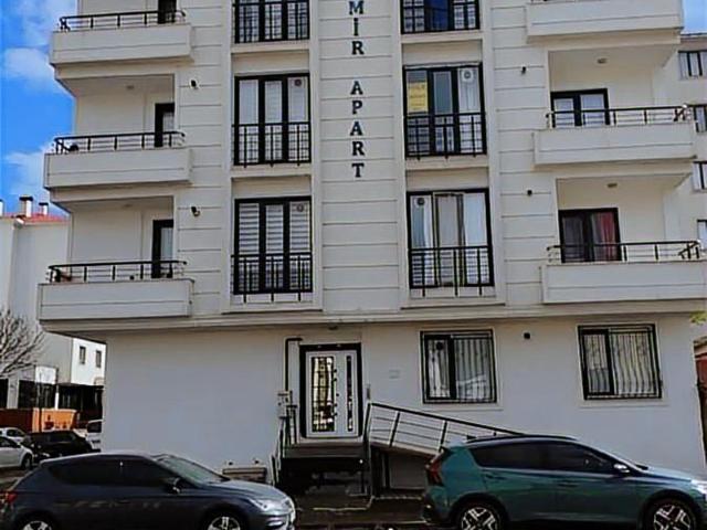 ARAÇ TAKASLI ÜNİVERSİTEYE ÇOK YAKIN 1+1 DAİRE