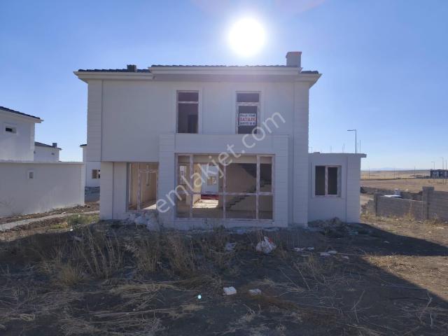 Aradığınız Villa Burada. Güneykent Villalarında Villanız Olsun.