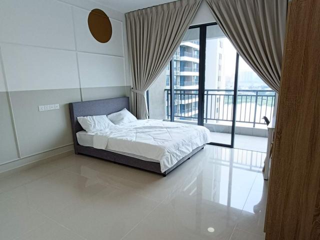 Aradia Residence | Middle Room | Walk to KTM Taman Wahyu