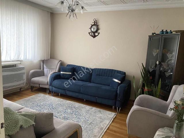Arakat Kat Mülkiyetli Çift Balkonlu Daire