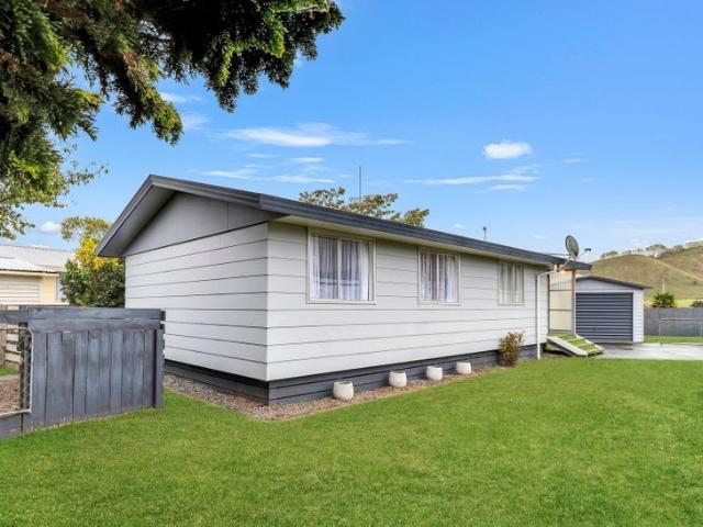 aramoho, 3 bedrooms