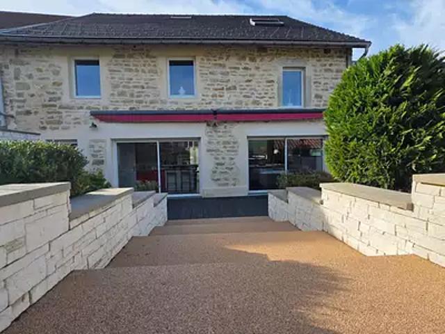 Aranc 01110 Achat / Vente maison 8 pièces t8 terrasse parking
