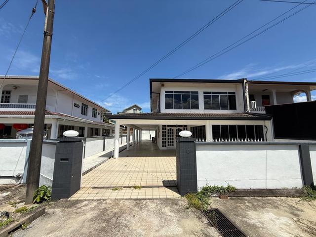 ARANG ROAD DOUBLE STOREY SEMI DETACHED FOR RENT At BATU KAWA KUCHING