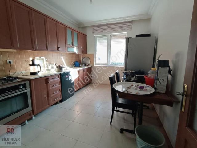 Arapsuyunda Denize Yürümr Mesafesin De Eşyalı 3+1 Daire