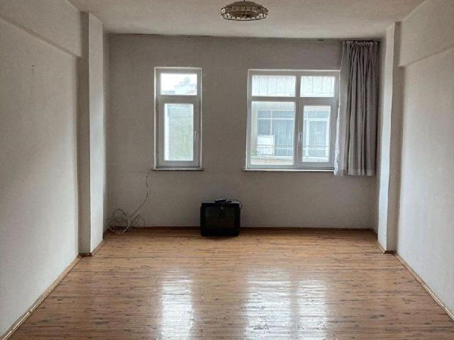 ARASTA EMLAKTAN CUMHURİYET MAHALLESİNDE SATILIK DAİRE