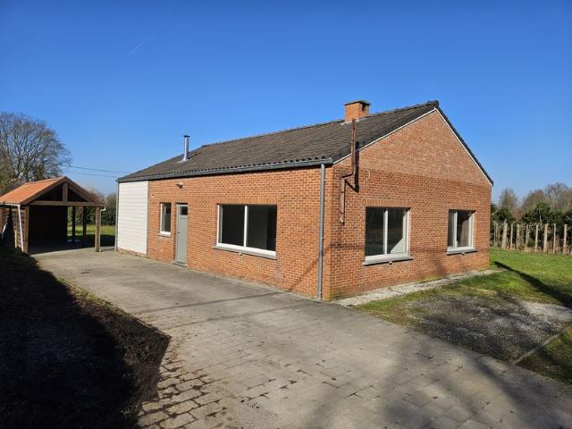 Arbeiderswoning te koop voor 360000 euro met 2 slaapkamers