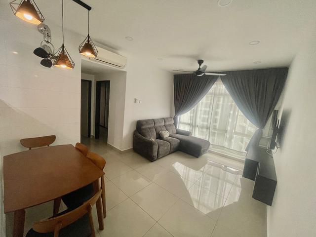 ARC 2 Beds 2 Baths 2 Car Park For Rent