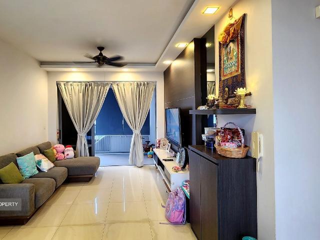 Arc At Tampines D18, Condominium