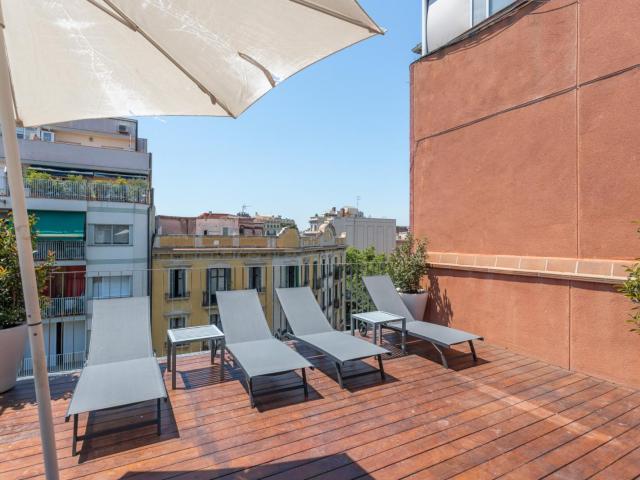 Arc de Triomf Loft in the city centre with rooftop swimming pool and terrace