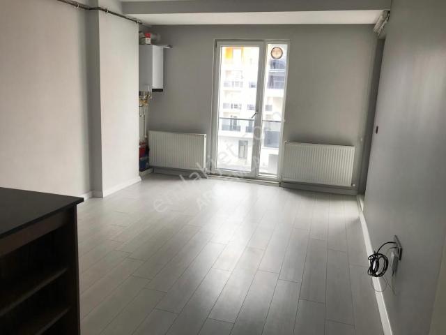 Arc Emlaktan Üniversite Karşısında 2+1 Kiralık Daire