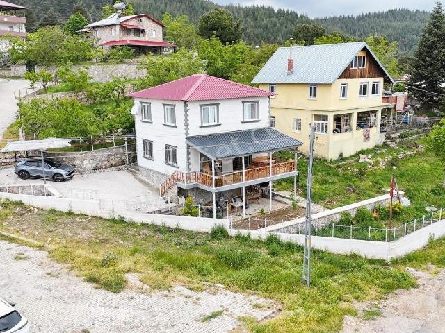 ░_*arcıty*_░den Güzelyayla'da 4+1 376 M² Arsa İçi Dublex Villa
