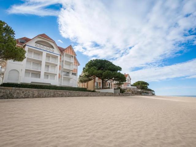 ARCACHON VILLE DE PRINTEMPS APPARTEMENT 2 CHAMBRES PARKING VUE BASSIN