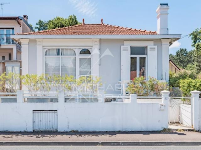 ARCACHON CENTRE – MAISON DE CARACTÈRE À PIED DE LA GARE, DU MARCHÉ ET DES PLAGES