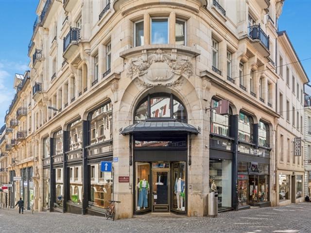 Arcade à louer dans lhyper centre de Lausanne, Rue de Bourg
