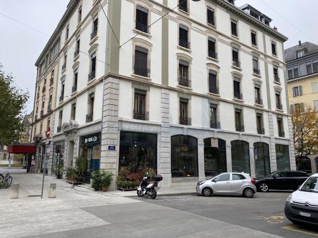 Arcade of approximately 37.68m2, in a building classified as a monument and site of the Canton | dreamo. Ch