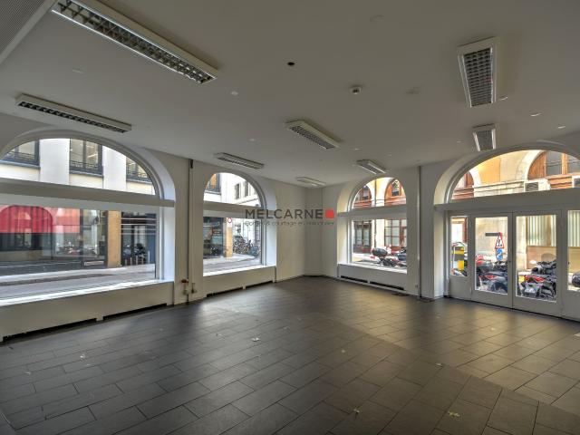 Arcade for rent in Rue Kléberg 206 m² | dreamo. Ch