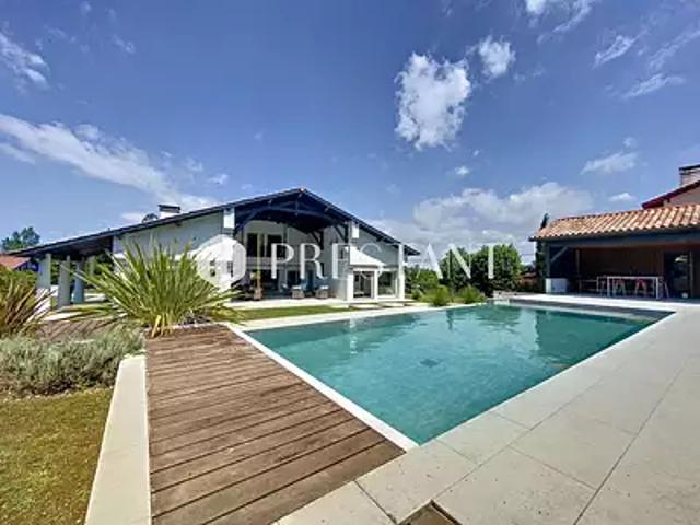 Arcangues 64200 Achat / Vente maison 11 pièces t11 piscine terrasse