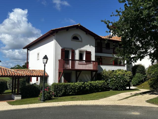 ARCANGUES T1 GOLF TERRASSE PARKING