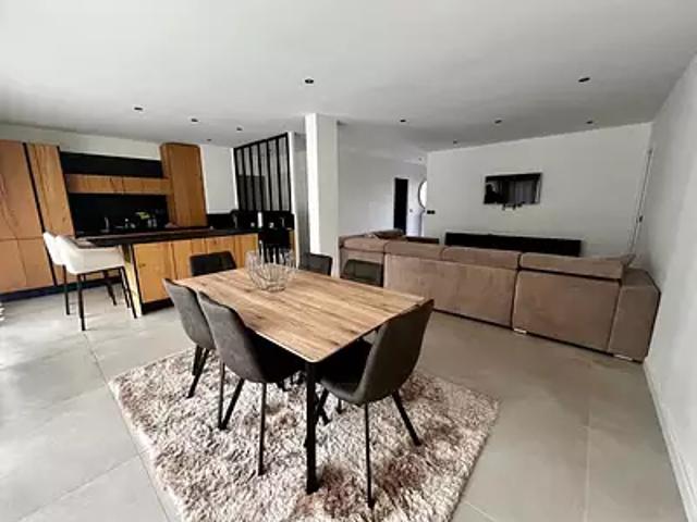 Archamps 74160 Location appartement 3 pièces t3 jardin terrasse