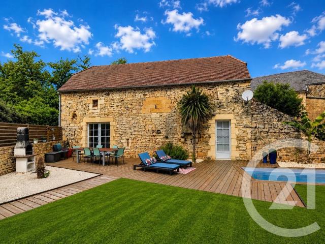 Archignac, a proximité de Salignac et de Saint Genies et de. 99m² Archignac