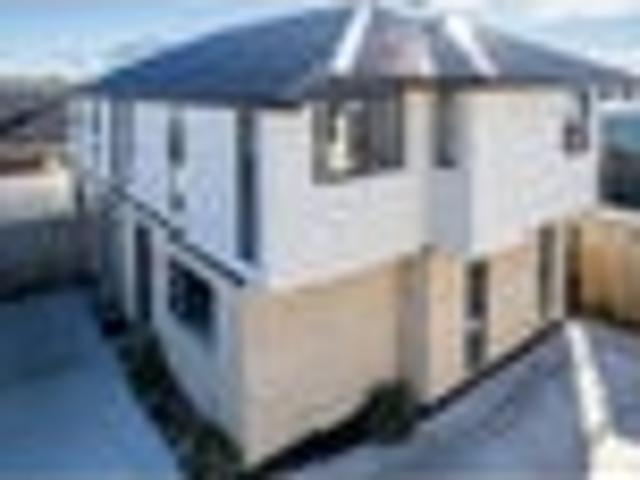 Architectural 3 Bed Freehold Deadline Sale!