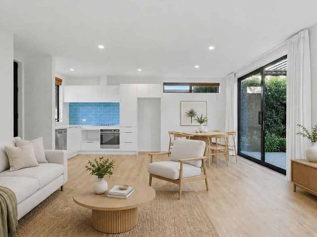 Architecturally Designed 2 Bedroom Unit/Townhouse