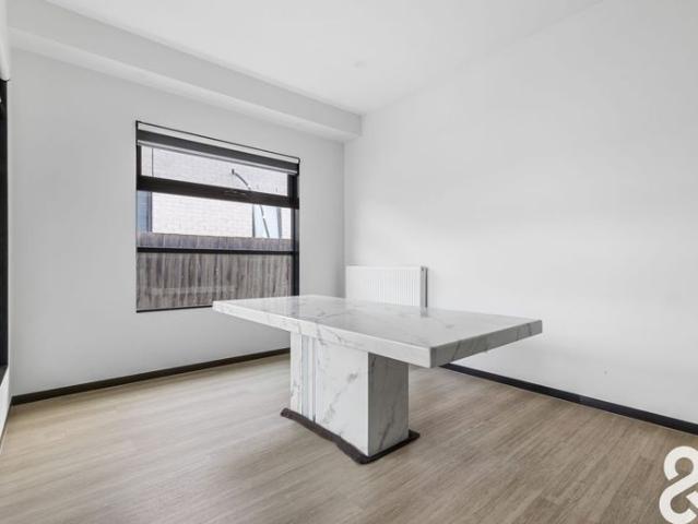 Architecturally Designed Living in the Heart of Thornbury