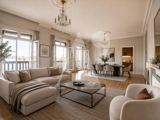 ARCHITECTURE AVEC VUE 1800 Appartement traversant avec ascenseur