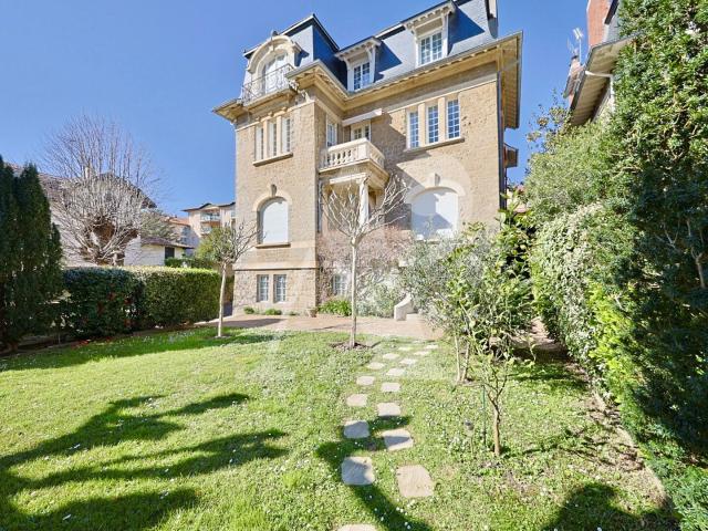 Architecture bourgeoise 1900 Saint Charles 112m² Biarritz