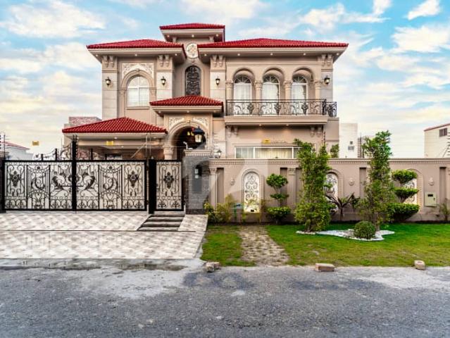 Architect Designed 1 Kanal Spanish House For Sale | DHA Phase 6 Prime Location