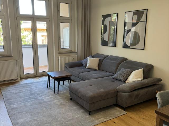 Architect Designed 72 m² Altbau Loft + Balcony | Friedrichshain Ostkreuz