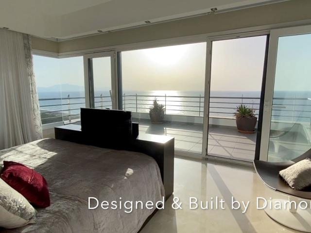 Architect Designed Luxury 5 Bedroom Villa con vistas panorámicas al mar