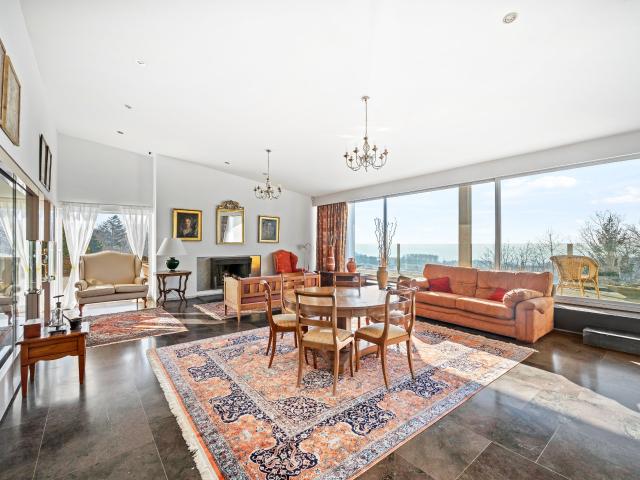 Architect designed property with superb view of the lake, Lausanne | dreamo. Ch