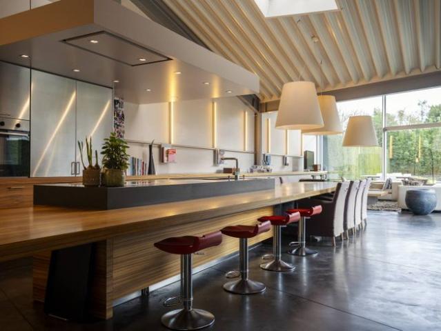 Architectenwoning te koop nabij het centrum van Waregem