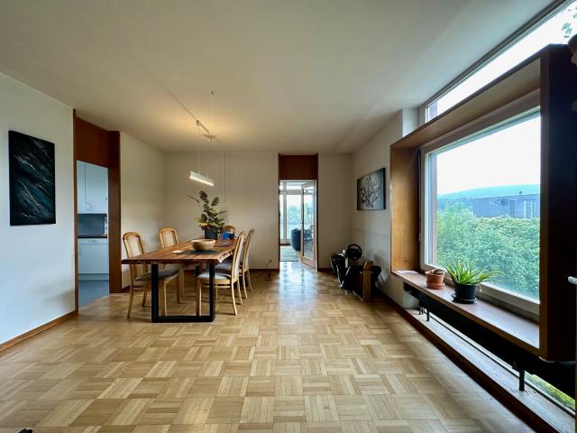 Architect's house with far reaching views in a quiet location in Reina | dreamo. Ch