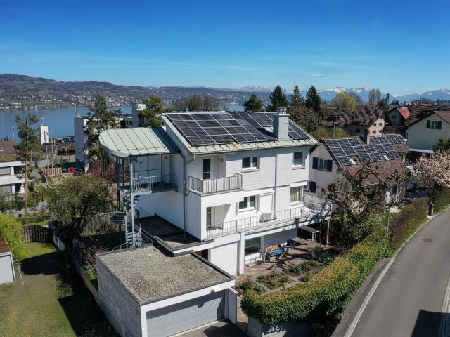 Architektur trifft Lebensqualität: EFH mit Seesicht im Bergli Quartier