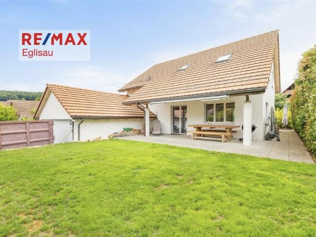 Architektur zum Wohlfühlen  Offene Wohnwelten und ein Garten zum Geniessen