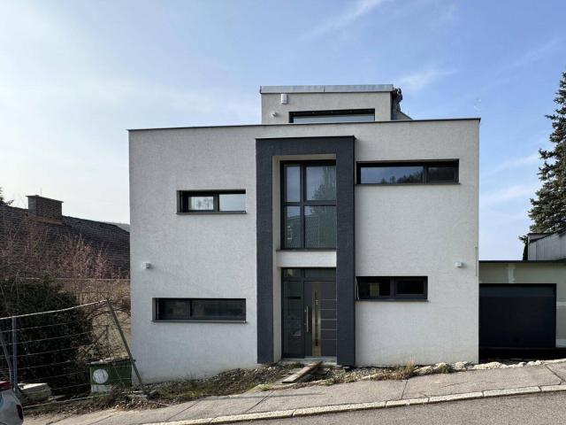 Belagsfertige Architektenvilla – Ihr Wohntraum mit Potenzial! VB!