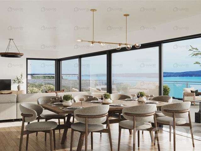 Architektenvilla mit Panoramablick auf den See und die Berge